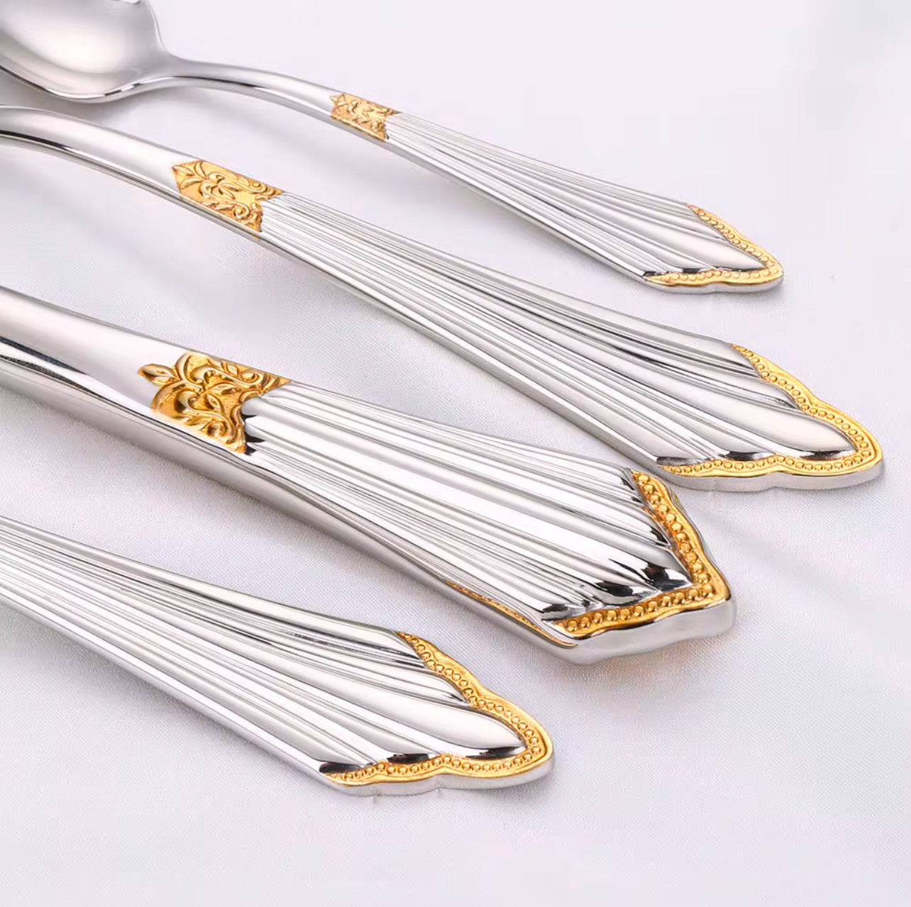 24-Piece Luxury Flatware Set – Silver with Gold Accents