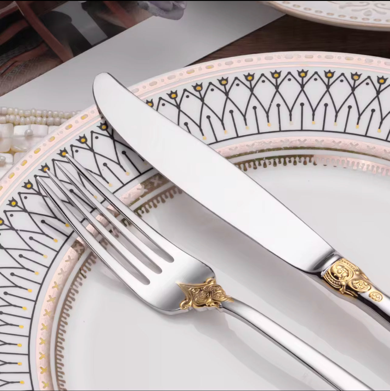 Royal Flatware Luxury Flatware Set | 304(18/10) Stainless Steel | Elegant Dining Collection